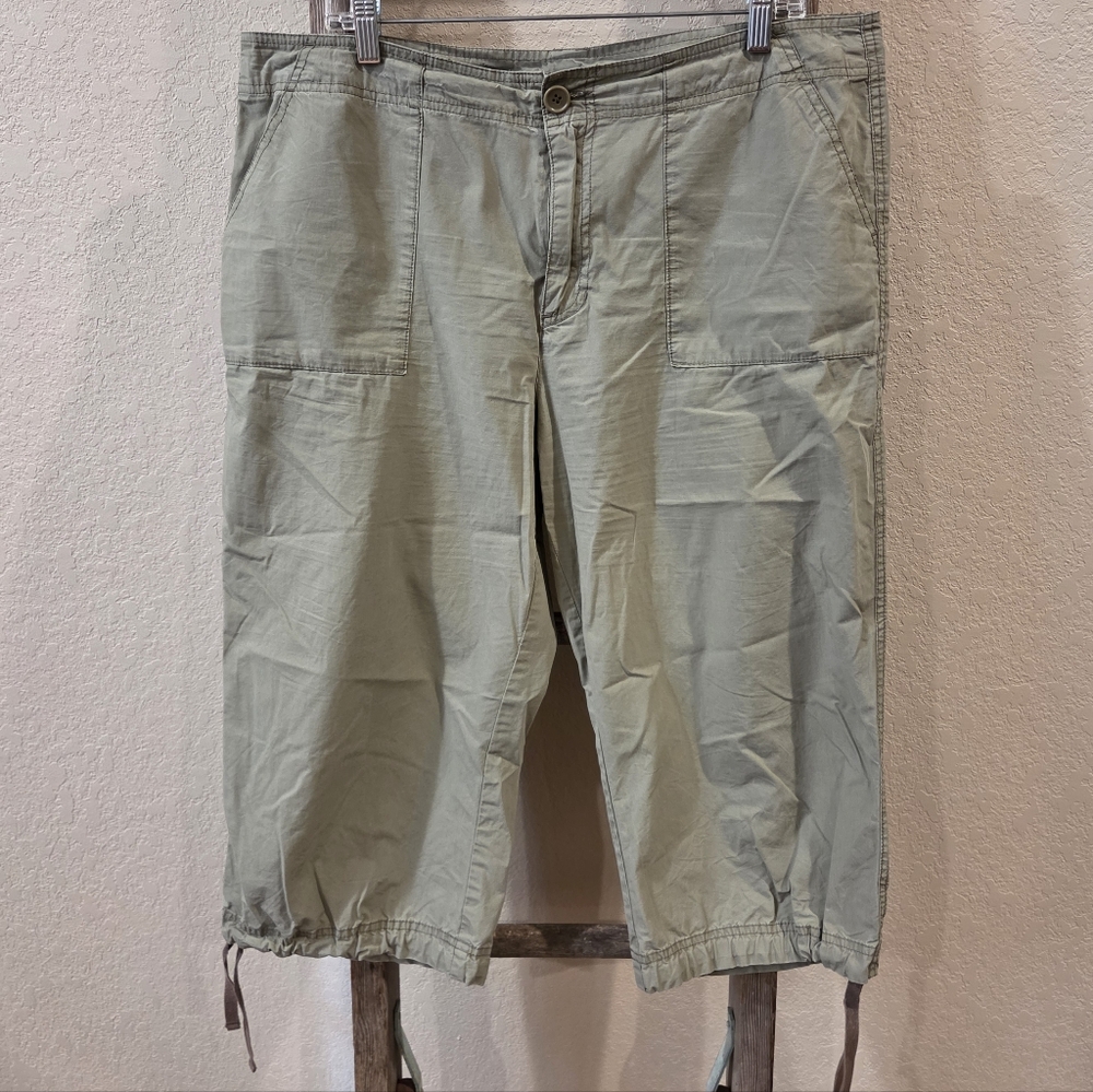 NY Classic's Women's Casual Green  Wide Leg Capris - Size XL